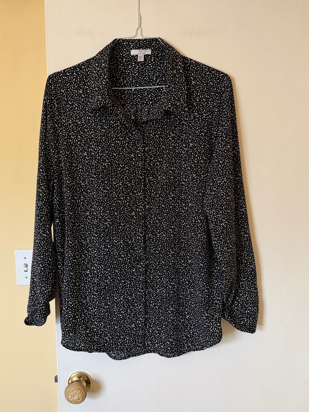 HALSTON button down - size XL - EUC